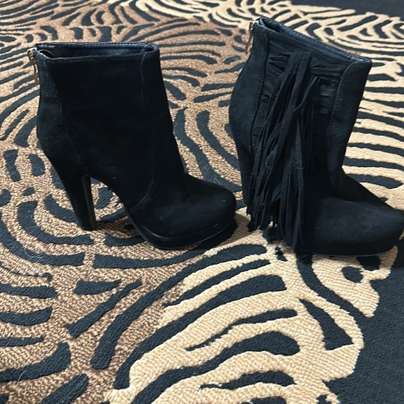 Fringe detail ankle boot - Picture 2 of 4